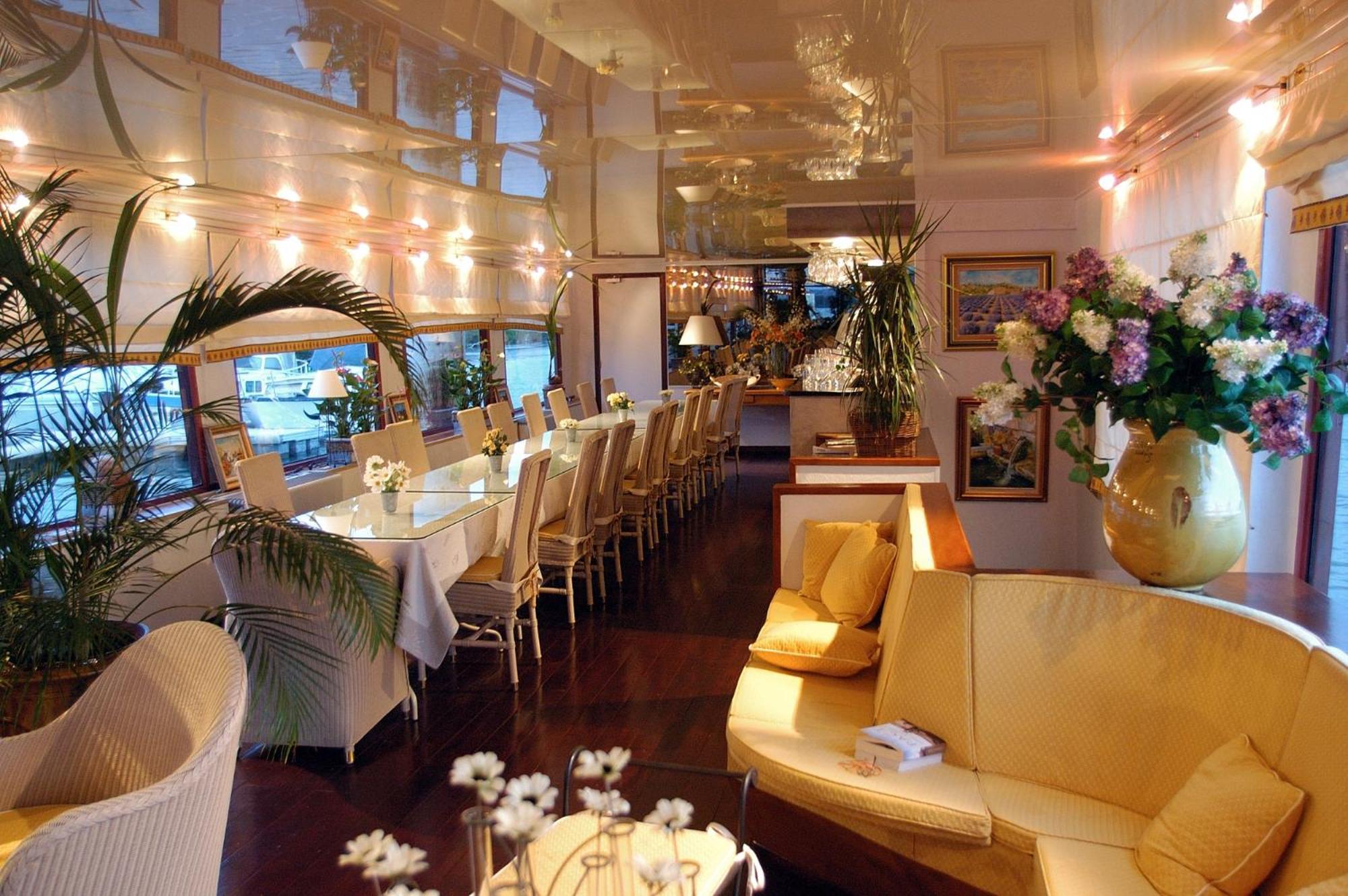Bateau Le Phenicien 호텔 에그모르트 외부 사진